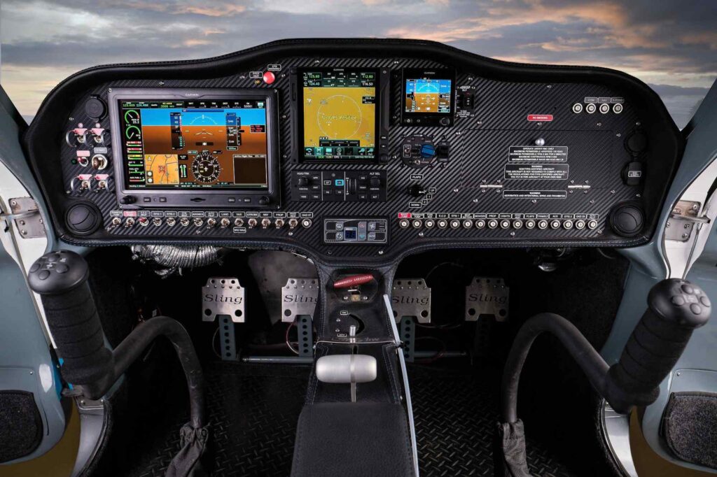 Sling High Wing — painel de aviônicos